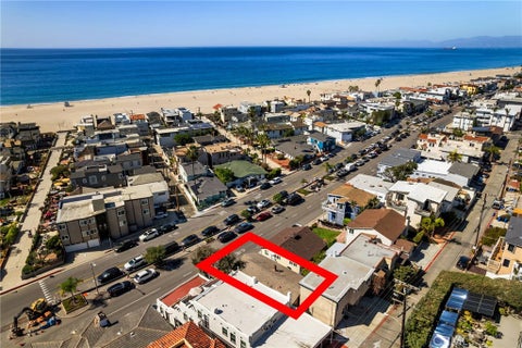 Photo of 1920 Hermosa Avenue, Hermosa Beach, CA 90254 (MLS # SB26227513)