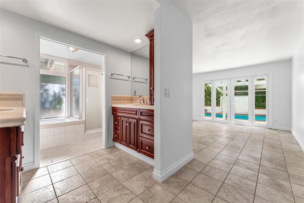 5269 E Rural Ridge Circle