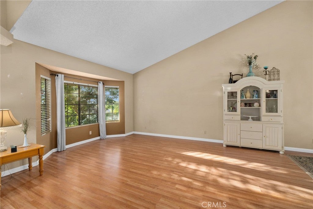 16584 Creekside