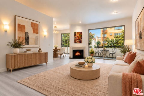 Photo of 1136 S Shenandoah Street #201, Los Angeles, CA 90035 (MLS # 26994761)