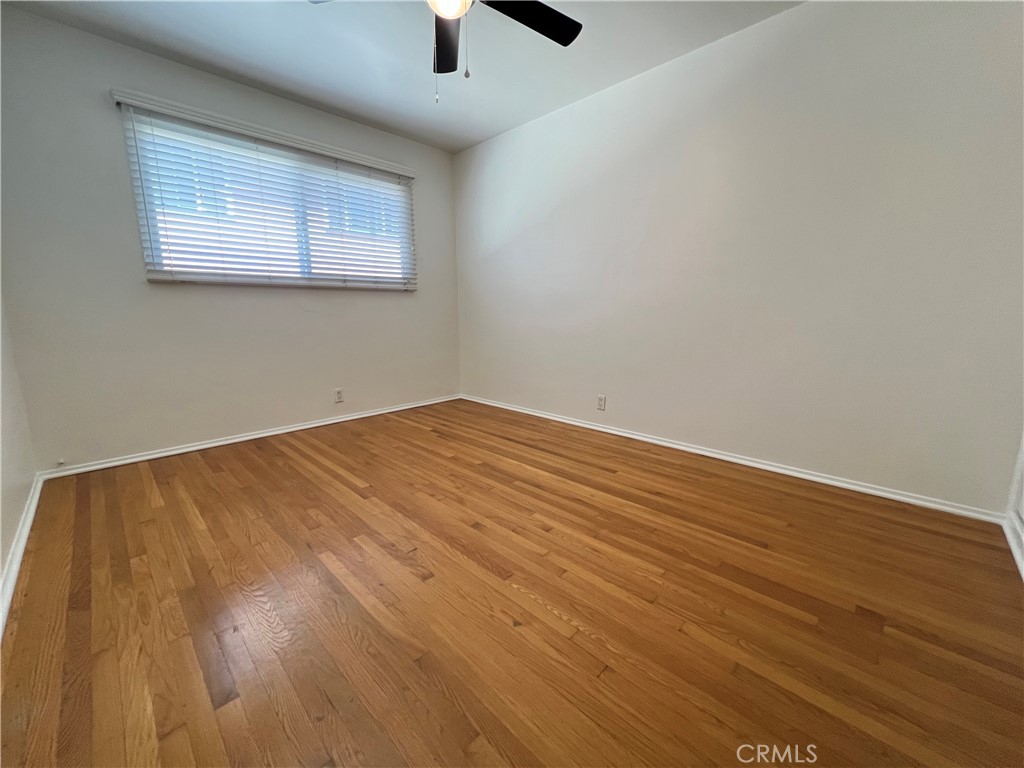1023 E 1st 17