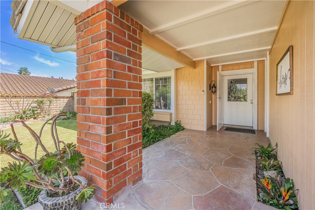 15318 Los Altos Drive