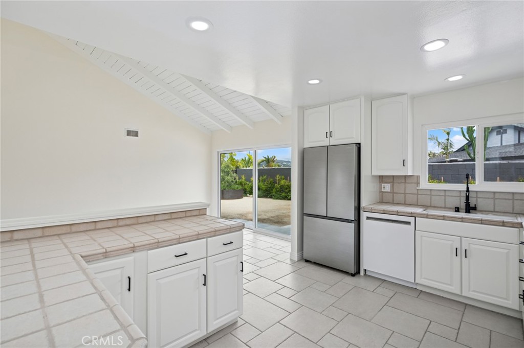 Dana Knolls (DK) - Residential Lease