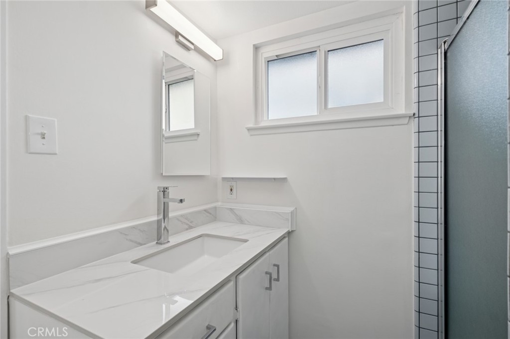 Dana Knolls (DK) - Residential Lease