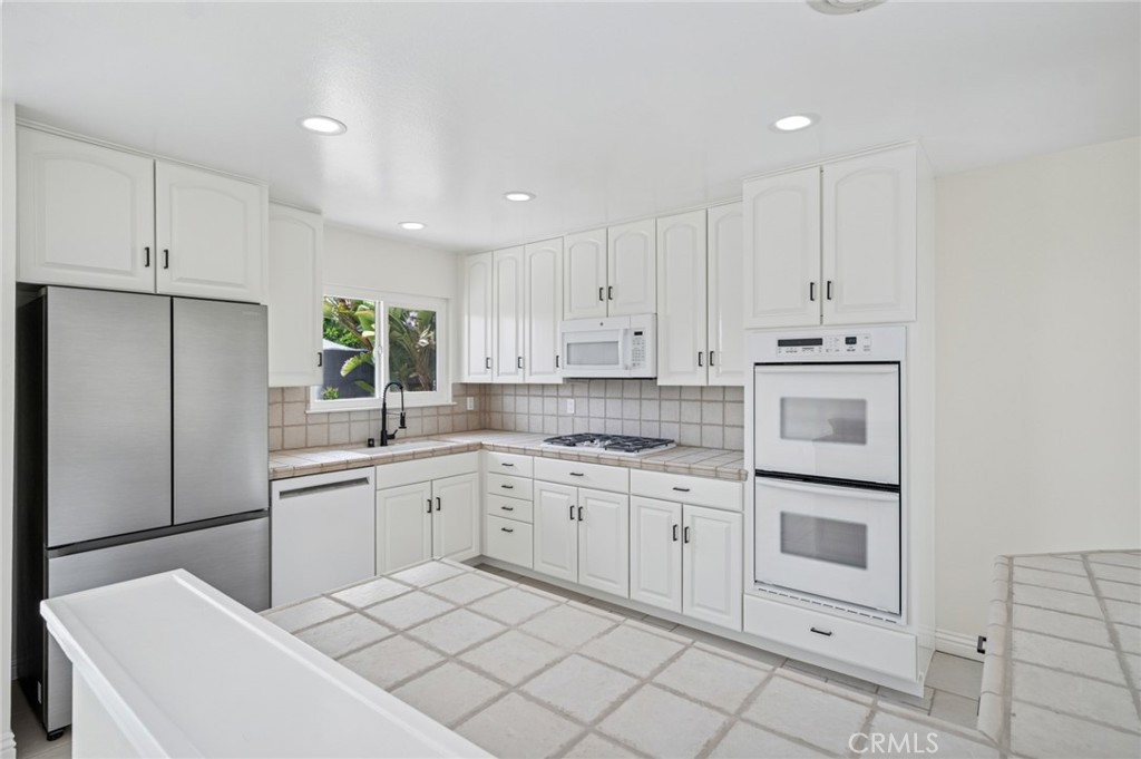 Dana Knolls (DK) - Residential Lease