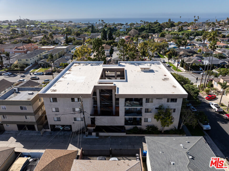 2424 S Leland Street