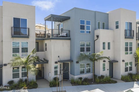 Photo of 1230 E Thompson Boulevard #103, Ventura, CA 93001 (MLS # V1-37898)