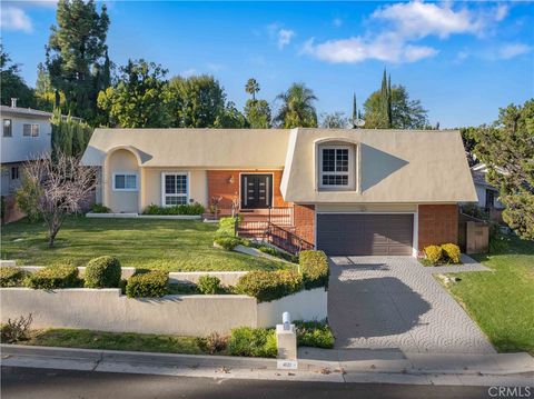 Photo of 4121 Picasso, Woodland Hills, CA 91364 (MLS # SR26026170)