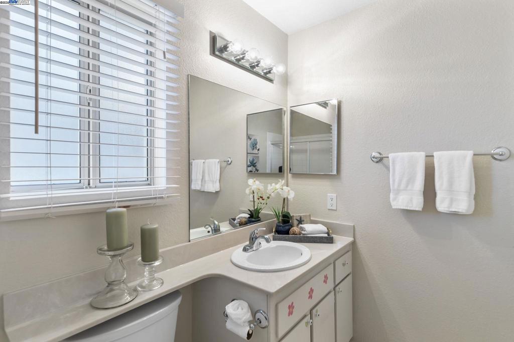 CANYON MEADOWS - Residential