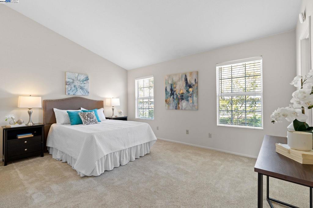 CANYON MEADOWS - Residential