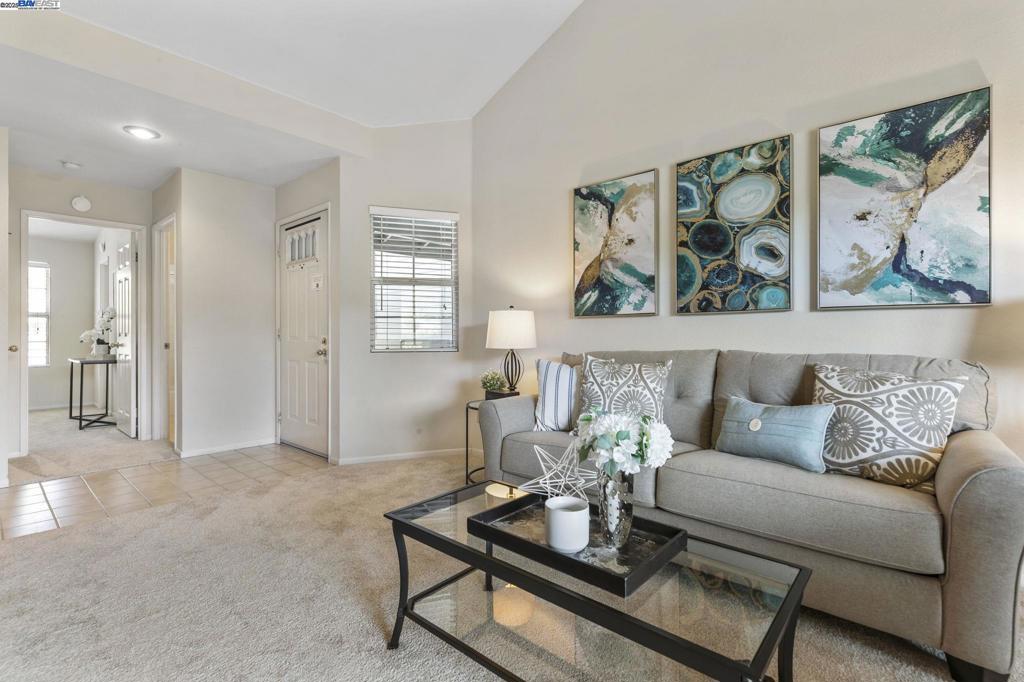 CANYON MEADOWS - Residential
