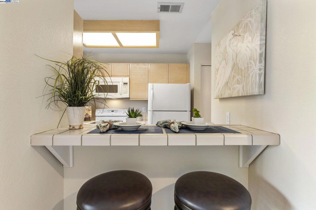 CANYON MEADOWS - Residential
