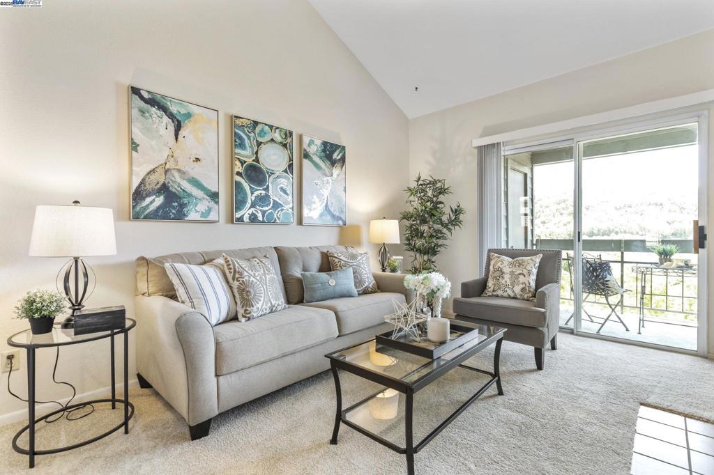 CANYON MEADOWS - Residential
