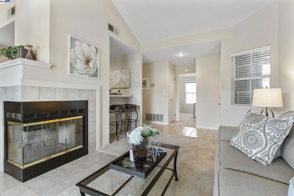 CANYON MEADOWS - Residential