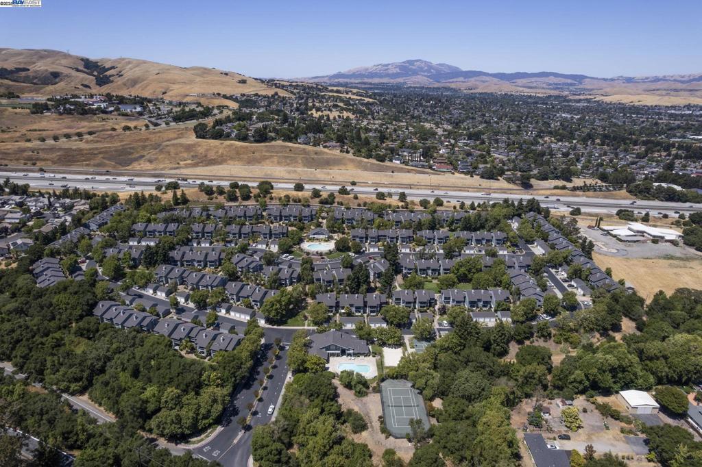 CANYON MEADOWS - Residential