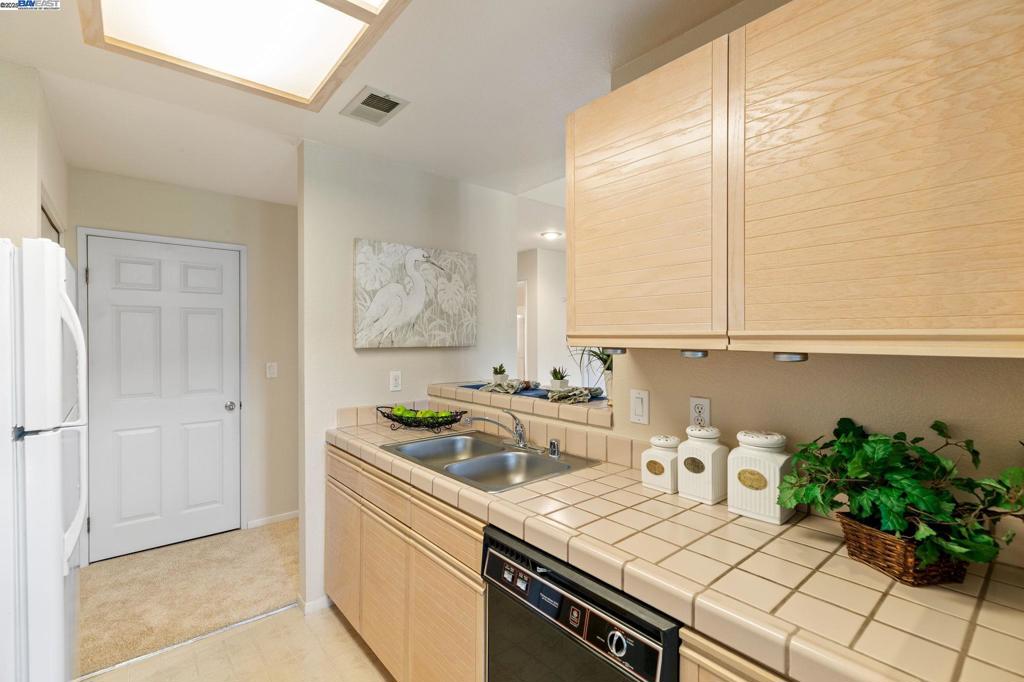 CANYON MEADOWS - Residential
