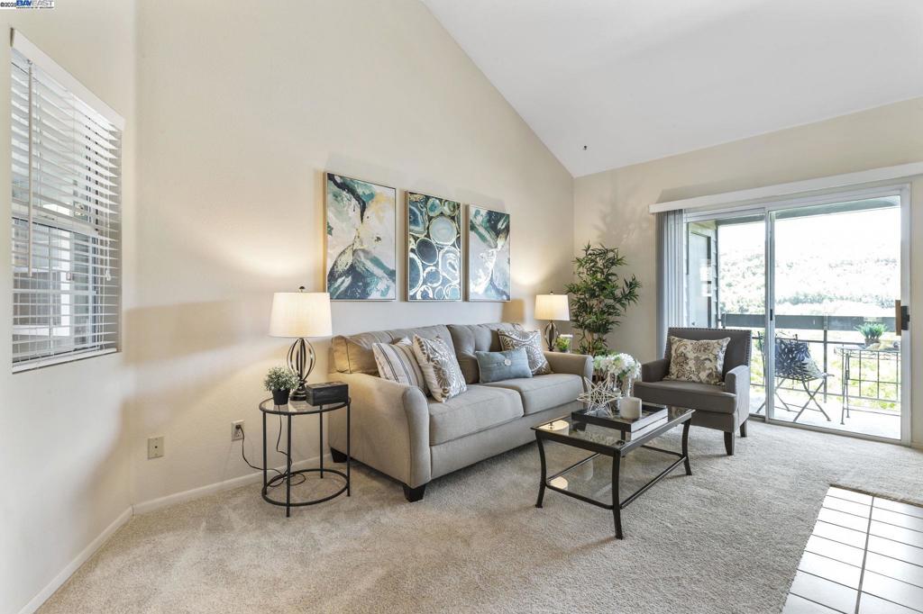 CANYON MEADOWS - Residential