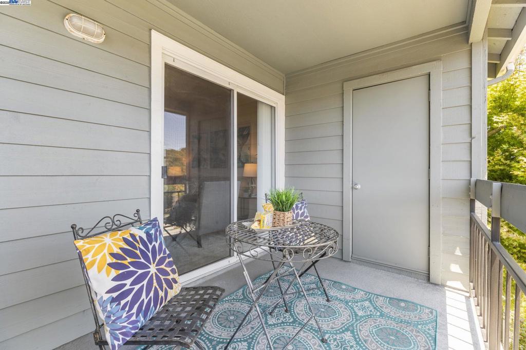 CANYON MEADOWS - Residential