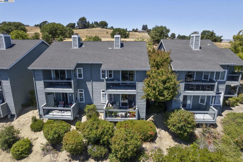 CANYON MEADOWS - Residential