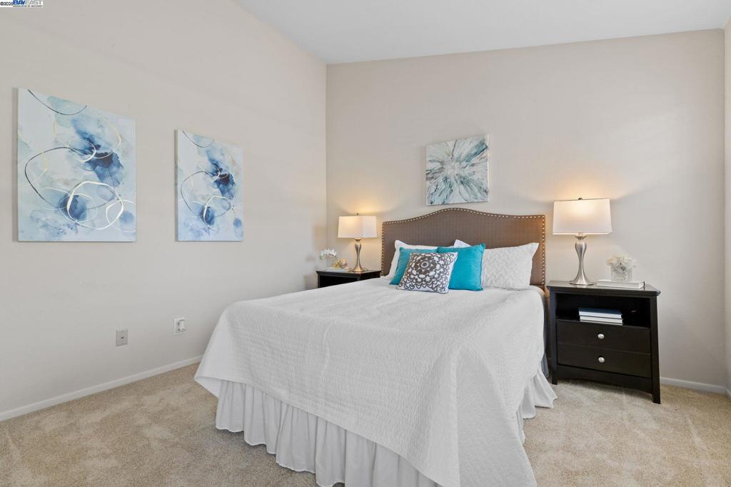 CANYON MEADOWS - Residential
