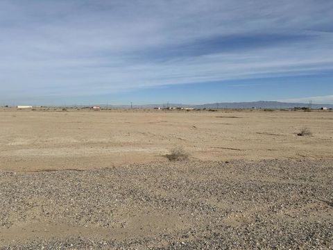 Photo of 1102 Stanford Avenue, Salton City, CA 92274 (MLS # NDP2602977)