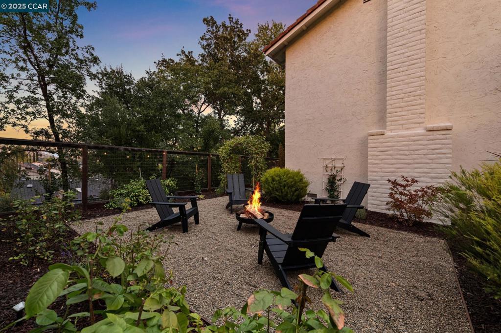 LIVORNA ESTATES - Residential