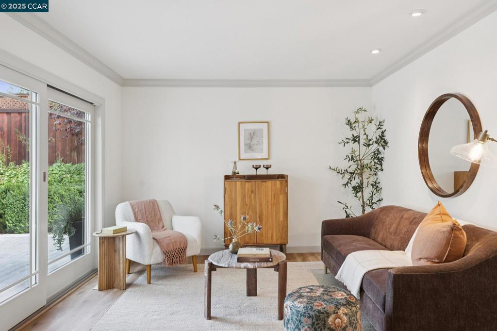 LIVORNA ESTATES - Residential