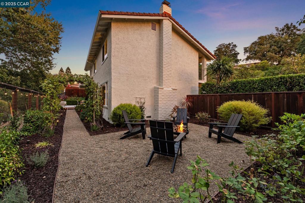 LIVORNA ESTATES - Residential
