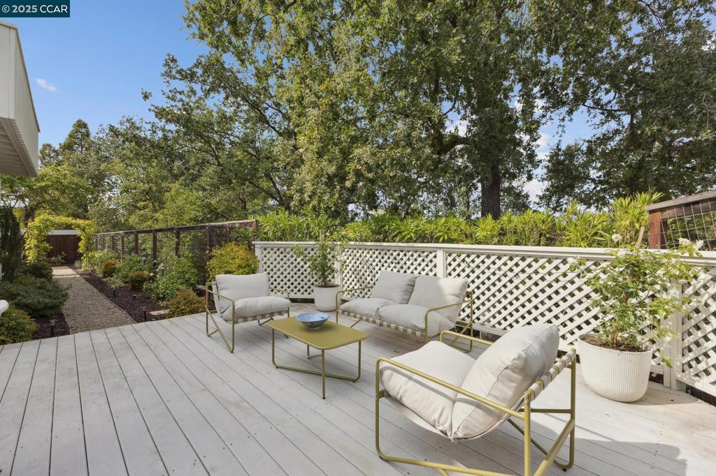 LIVORNA ESTATES - Residential