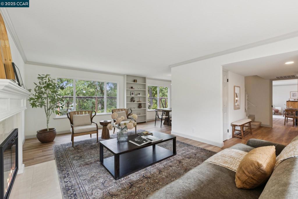 LIVORNA ESTATES - Residential