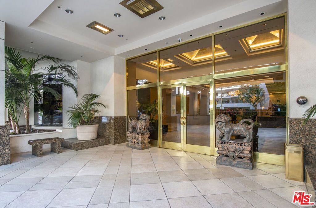 Photo of 10724 Wilshire Boulevard #505, Los Angeles, CA 90024 (MLS # 25621641)