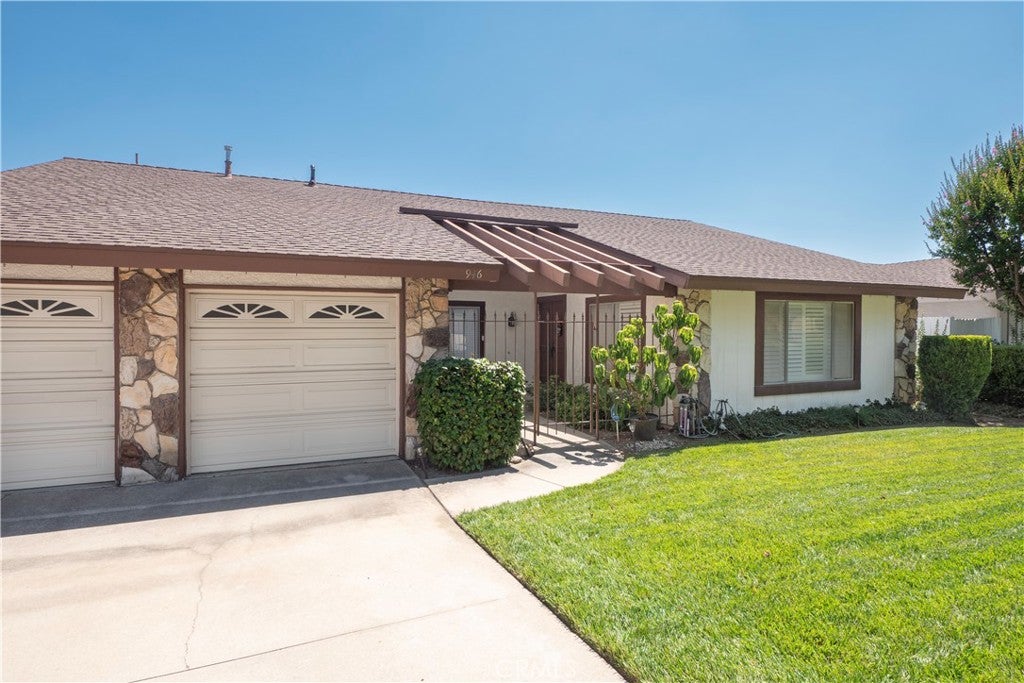 946 Coronado