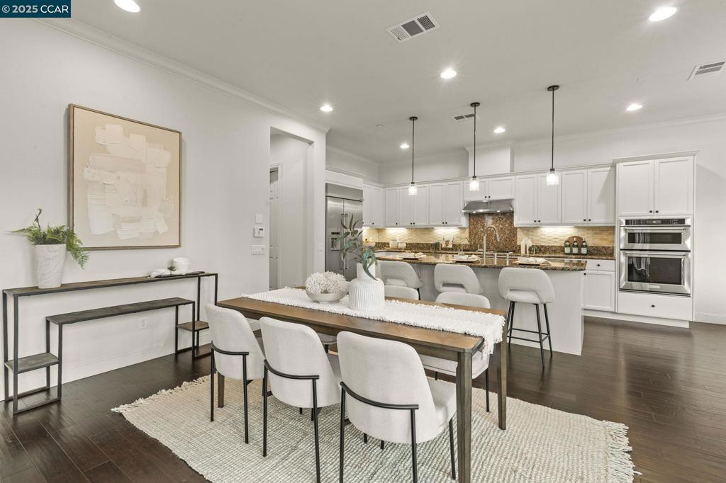 GALE RANCH - Residential
