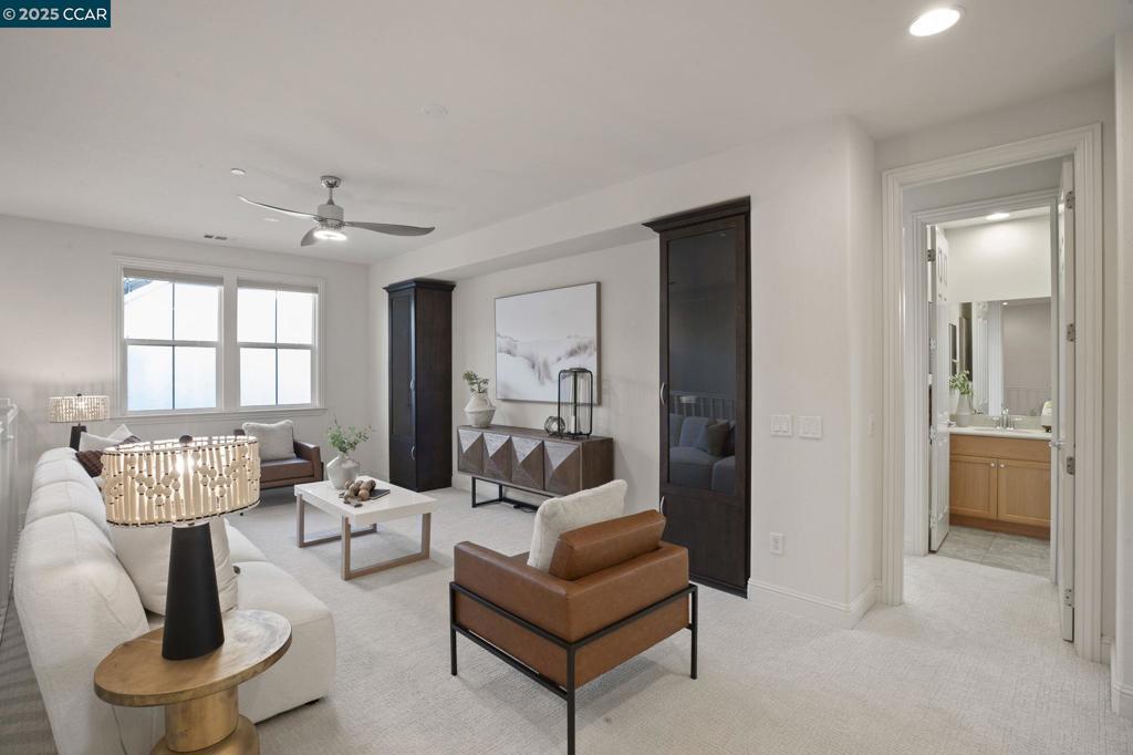 GALE RANCH - Residential