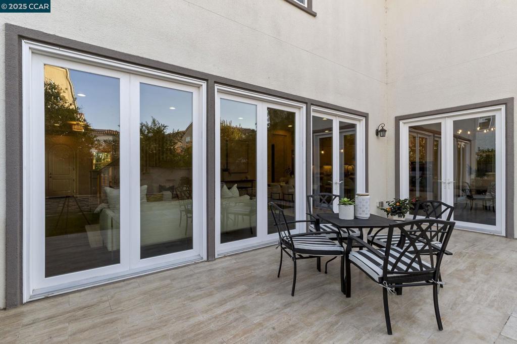 GALE RANCH - Residential