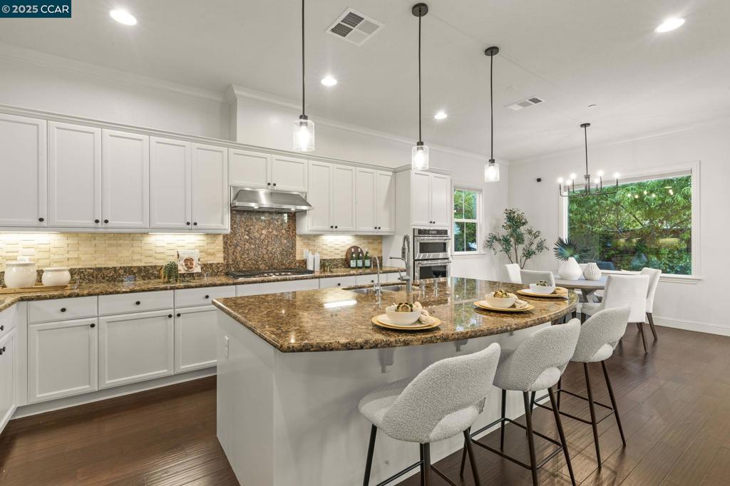 GALE RANCH - Residential