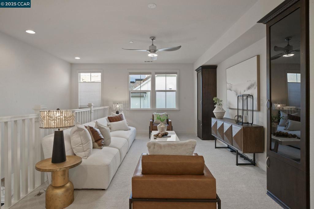 GALE RANCH - Residential