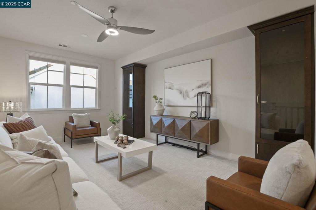 GALE RANCH - Residential
