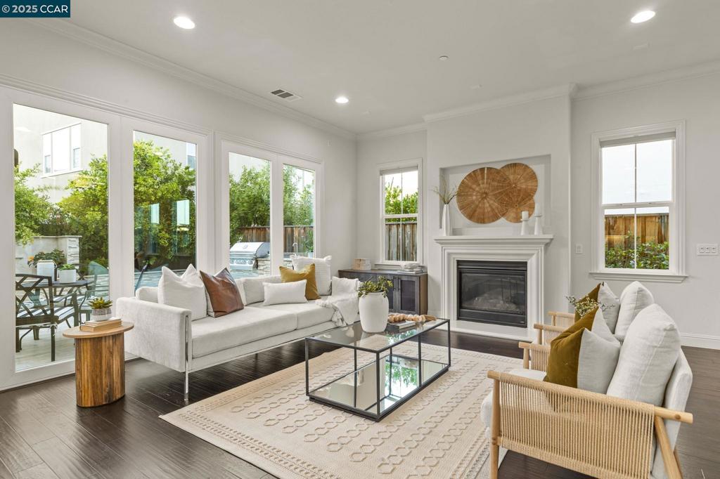 GALE RANCH - Residential