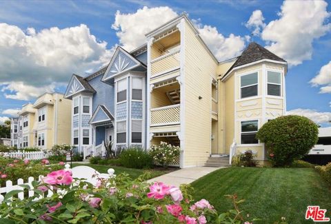 Photo of 100 Monterey Boulevard, Hermosa Beach, CA 90254 (MLS # 26673867)