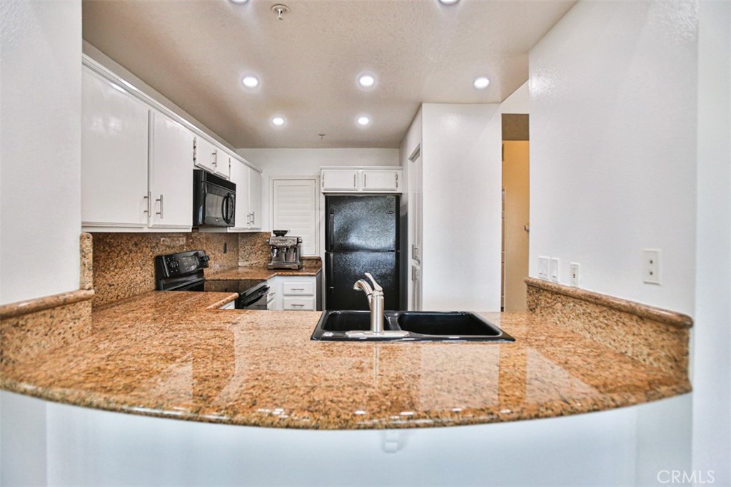 Pierhouse Condos (PRHS) - Residential