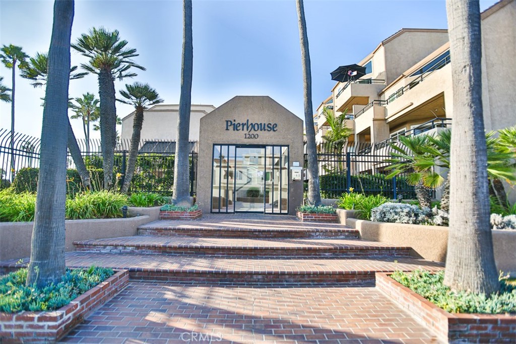 Pierhouse Condos (PRHS) - Residential