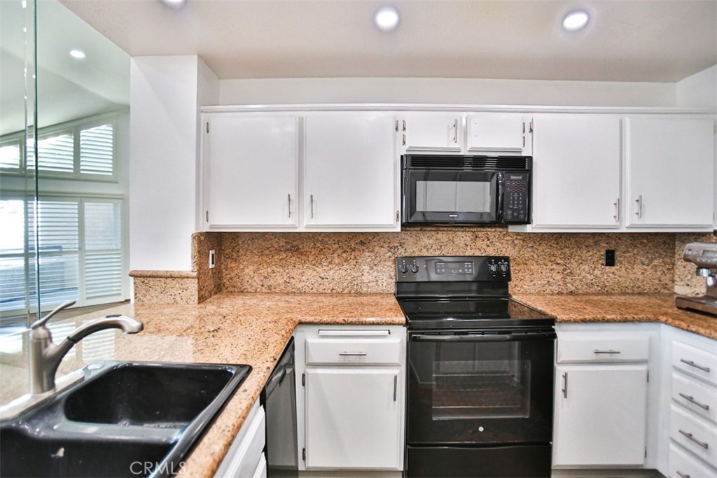 Pierhouse Condos (PRHS) - Residential