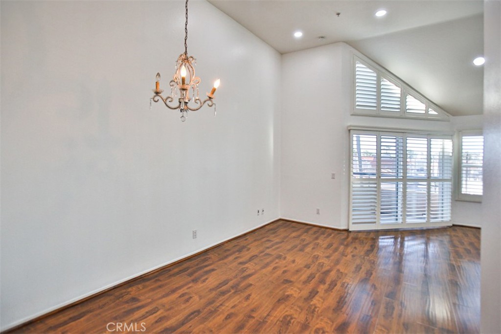 Pierhouse Condos (PRHS) - Residential