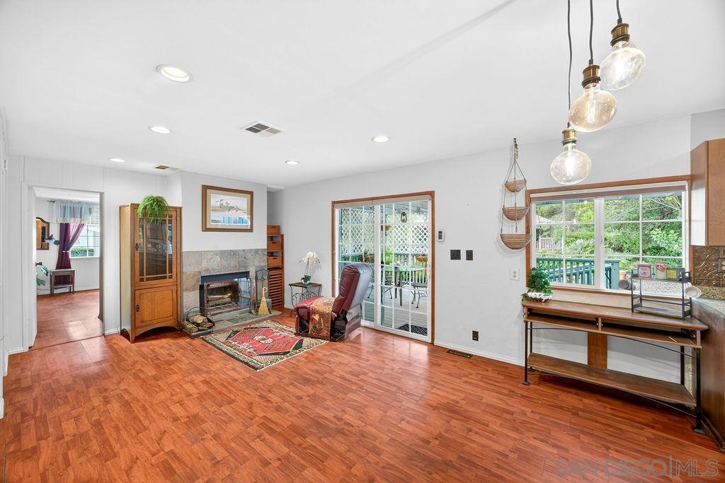 8975 Lawrence Welk Dr SPC 451 451