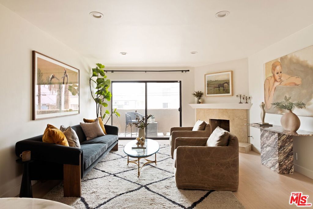 328 Culver Boulevard A