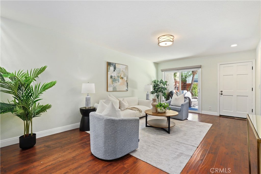1609 Sherwood Village Circle