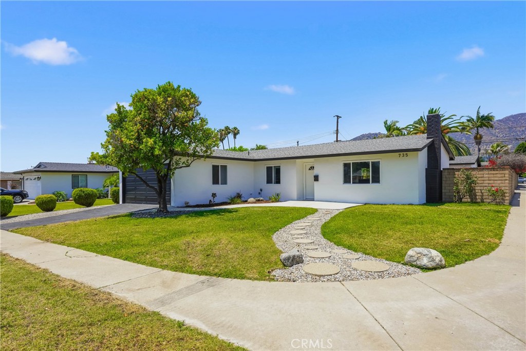 735 W Heber