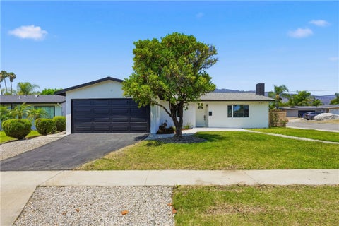 Photo of 735 W Heber ST, Glendora, CA 91741 (MLS # TR26140945)