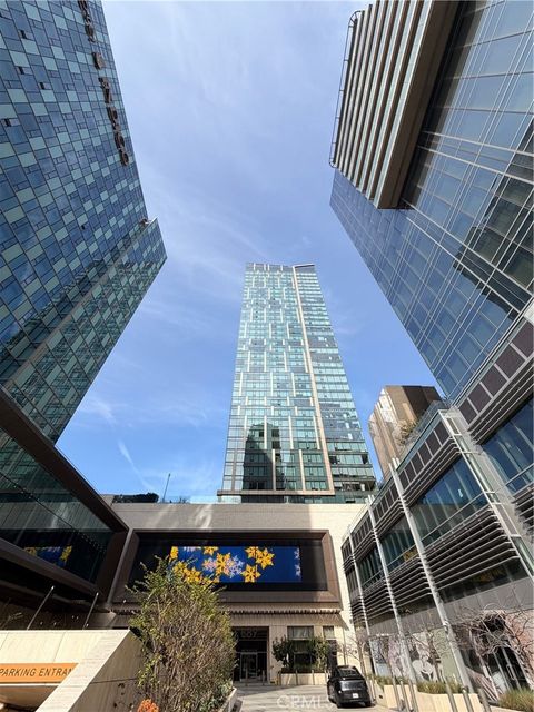 Photo of 889 Francisco Street #3205, Los Angeles, CA 90017 (MLS # AR26023460)